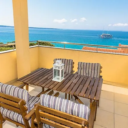 Apartman Cikac Ii - Modern By The Mandre