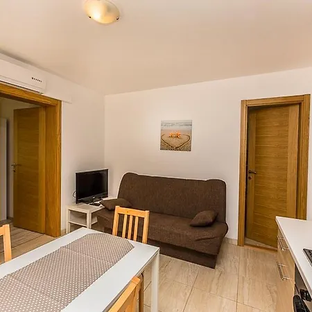 Cikac Ii - Modern By The Mandre