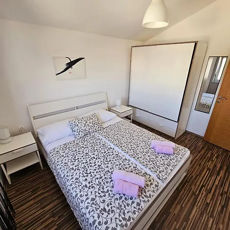 Apartman Cikac Ii - Modern By The