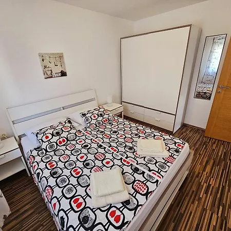 Apartman Cikac Ii - Modern By The Mandre