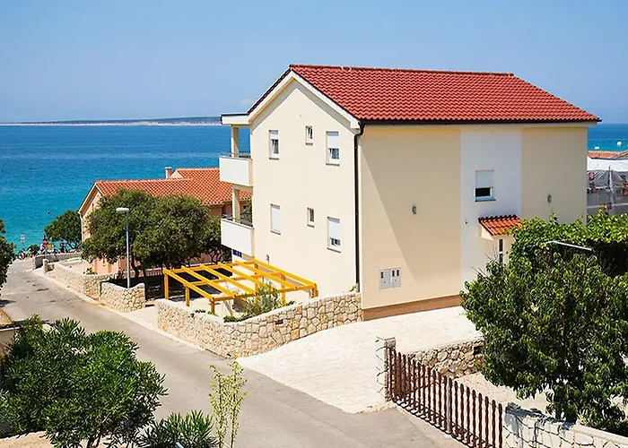 Cikac Ii - Modern By The * Mandre
