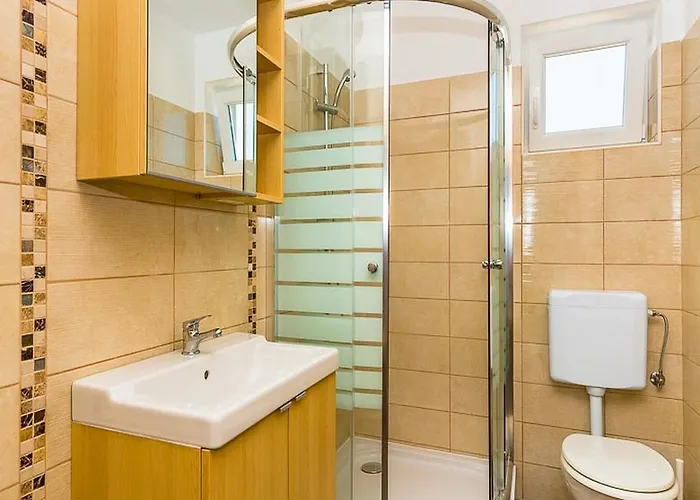 Cikac Ii - Modern By The Appartement Mandre