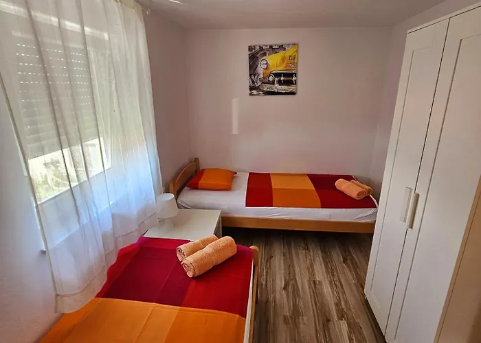 Cikac Ii - Modern By The Mandre