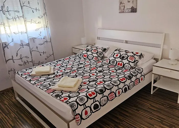 Cikac Ii - Modern By The Appartement Mandre